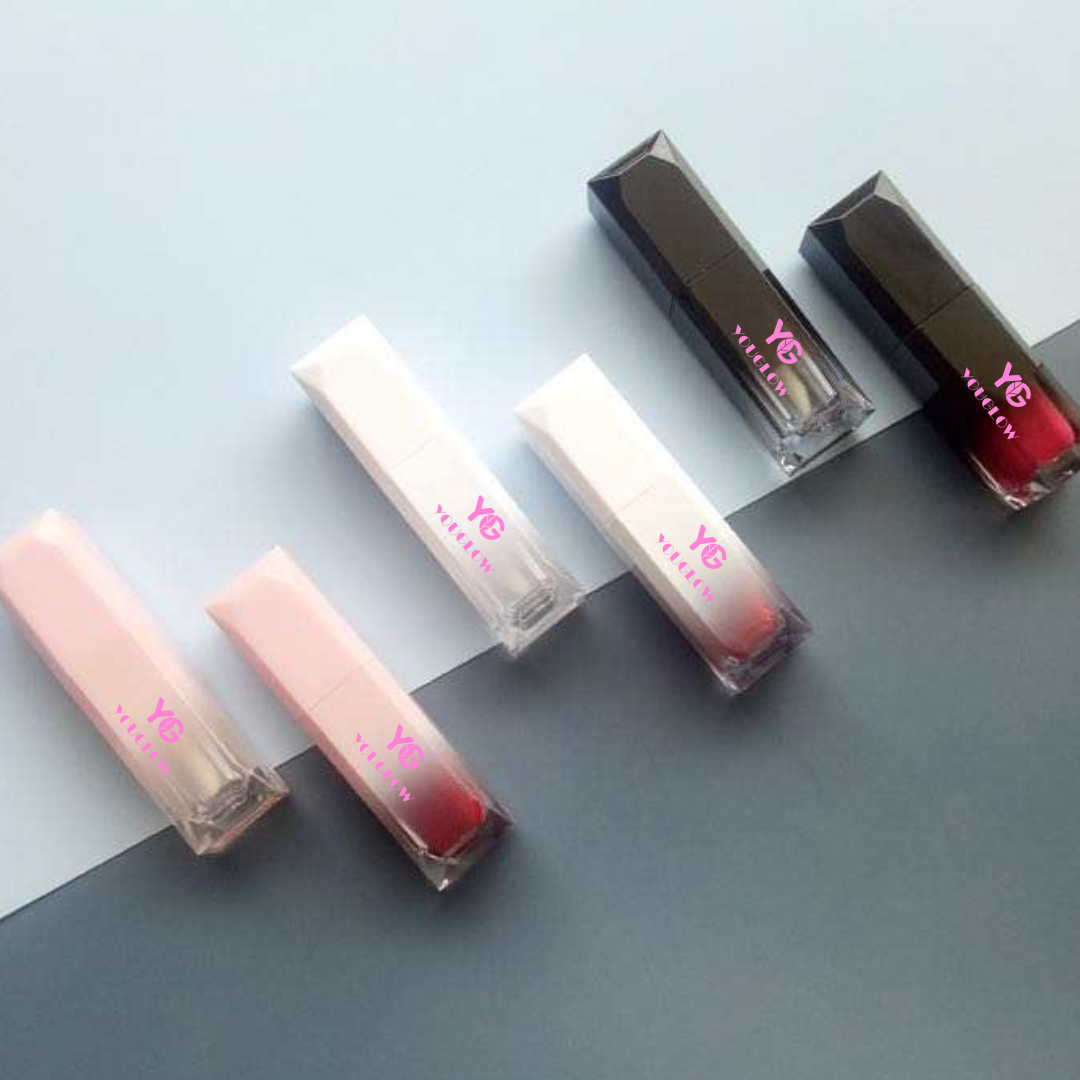 يوجلو - ملمع الشفاه طبيعي عالي الجودة