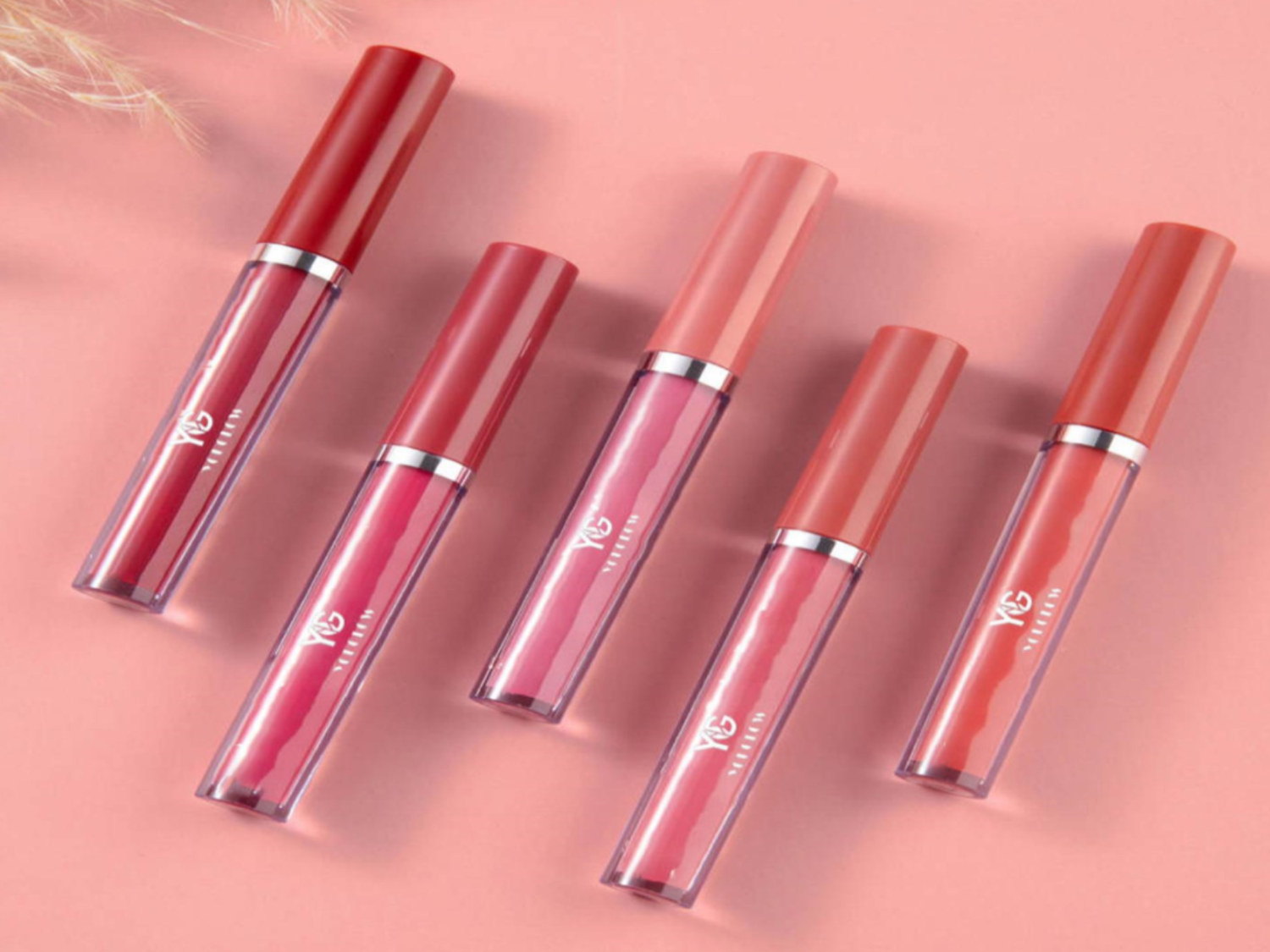 يوجلو - أحمر شفاه نباتي، مقاوم للماء